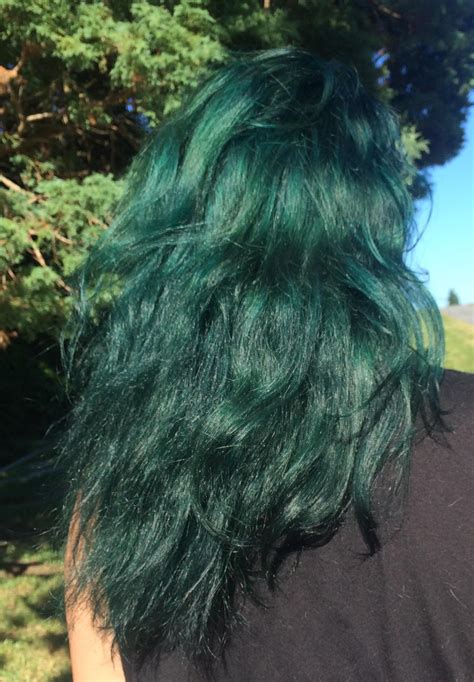 The Healing Properties of Sea Witch Green Hair Dye